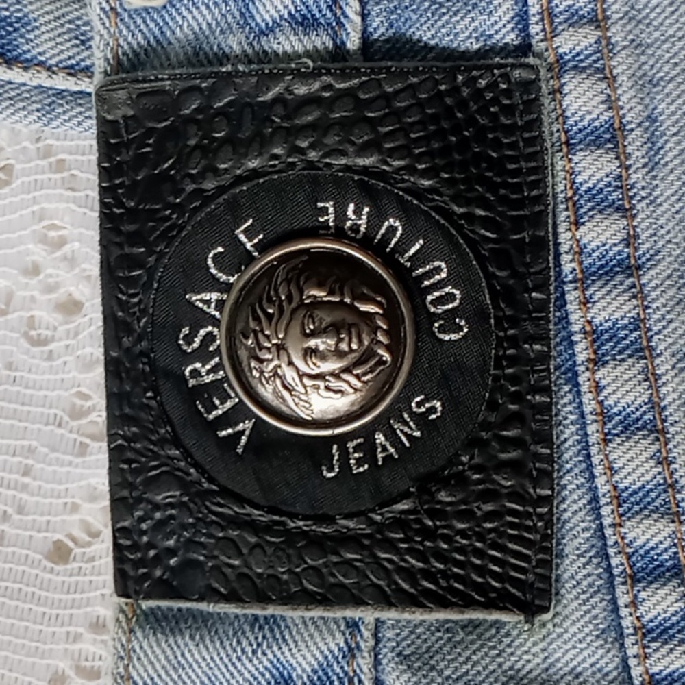 Vintage Versace Couture Jeans Medusa Head High Waist Size 32 44 Light Wash Mom - Picture 5 of 16